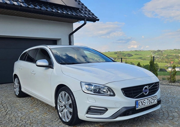 Volvo V60 cena 64000 przebieg: 175000, rok produkcji 2017 z Limanowa małe 29